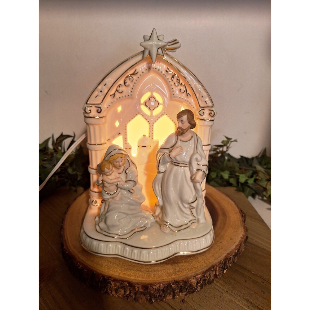 VINTAGE Lighted Electric Holy Family - Exquisite mood setter